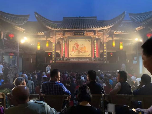 摄制现场丨周正平的“别处·灵光”
