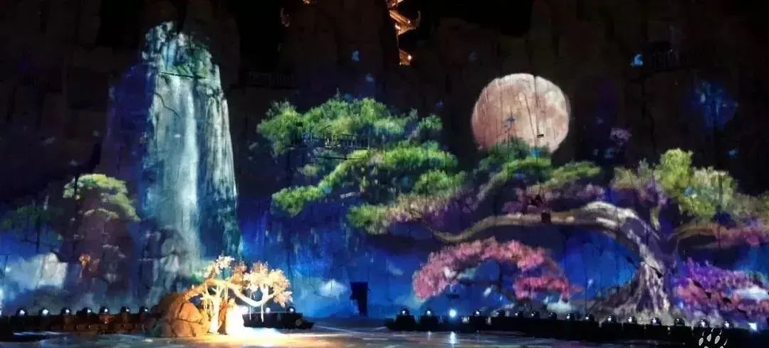 还在跟风摆地摊?你可知道“夜游经济”也很有搞头?!