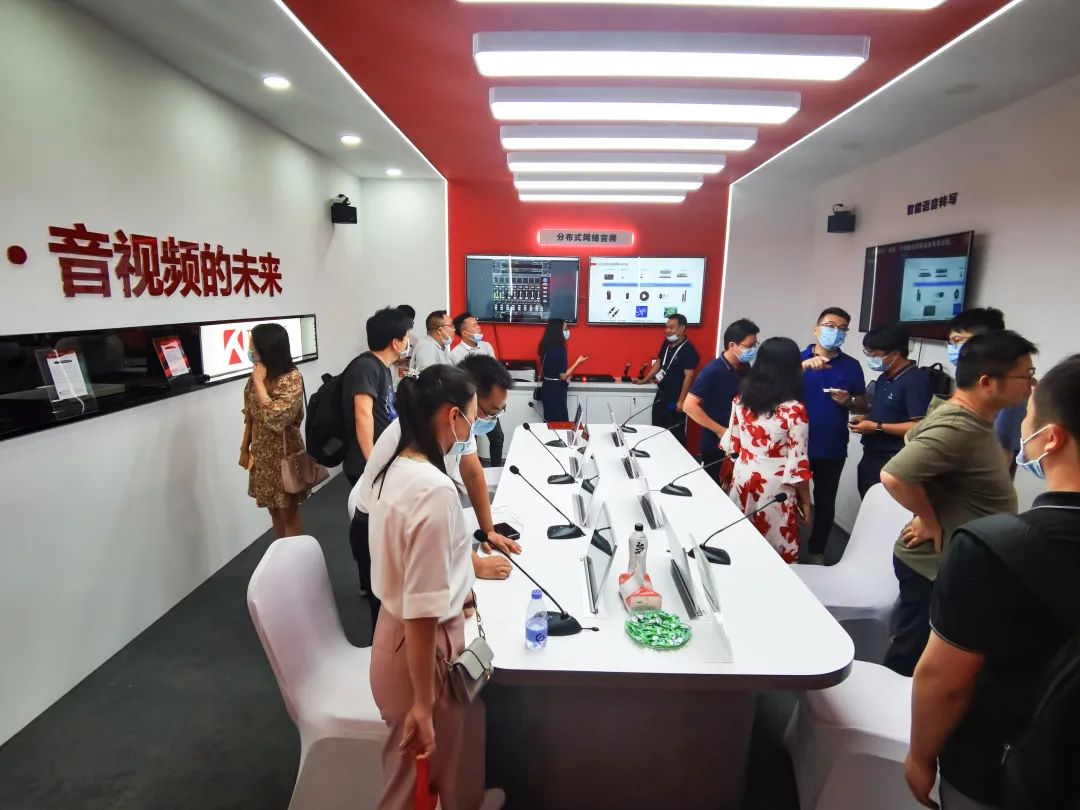 ISLE 展会圆满结束，“智能三剑客”让东微独树一帜！