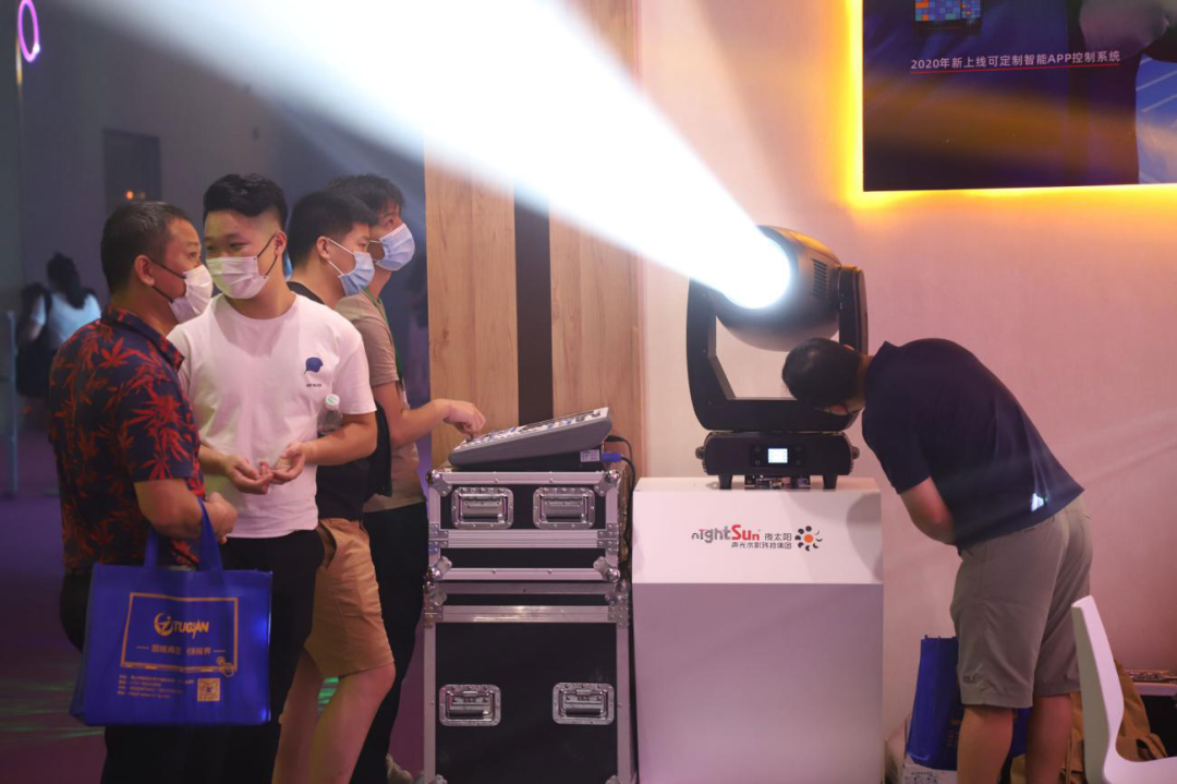 智能进化，共赢未来 | 夜太阳再次推动舞台灯光民用化进程发展!