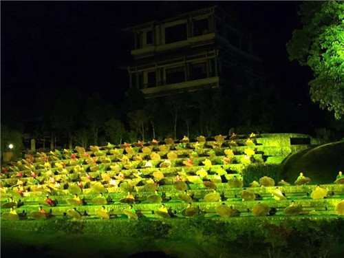 演艺新模式：剧场外的剧场，场景中的场景