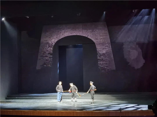 北京京剧院《李大钊》成功首演——筑梦灯光致敬革命先烈！
