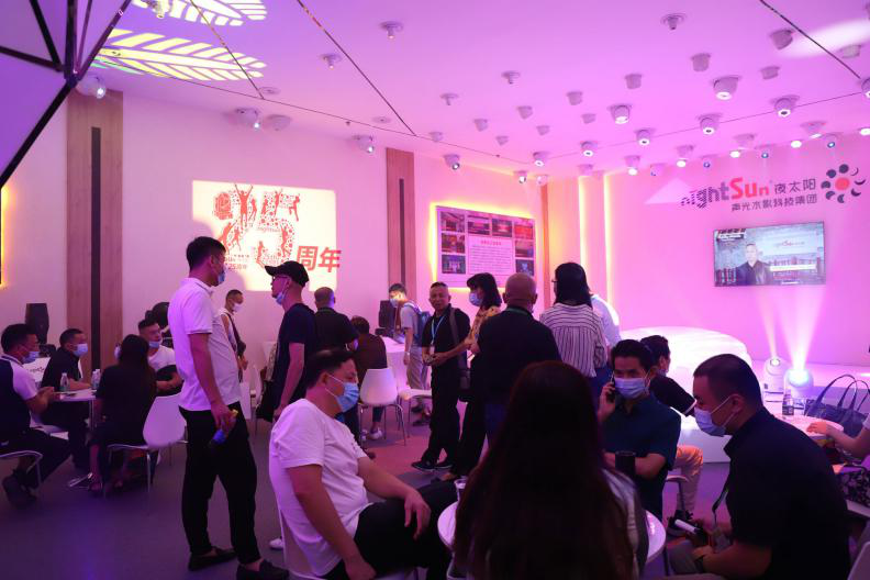 智能进化，共赢未来 | 夜太阳再次推动舞台灯光民用化进程发展!