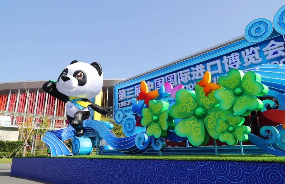CKC Soft Panel 300TW平板灯助力第三届中国国际进口博览会现场演播厅