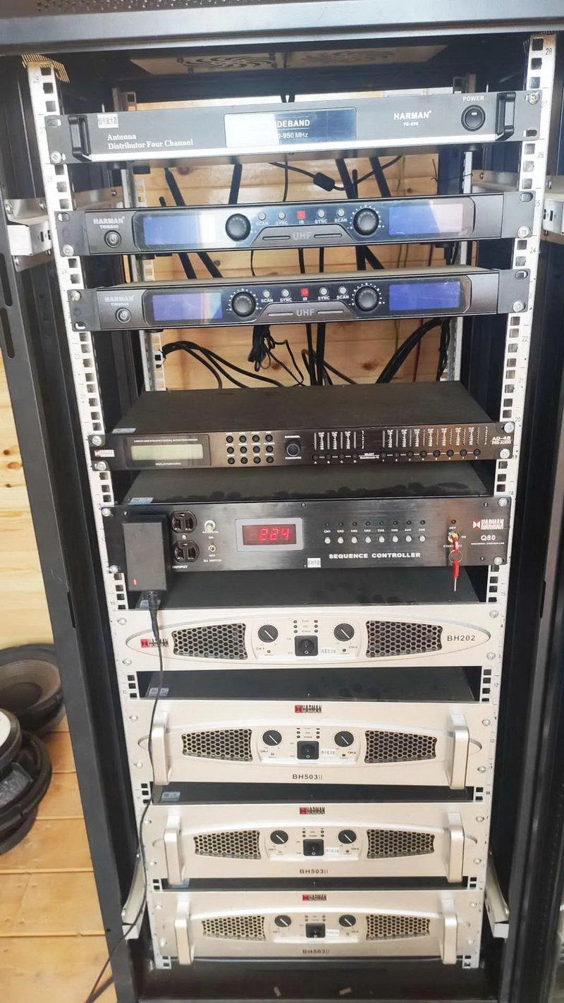 哈曼专业音响成功应用于新密市网红路