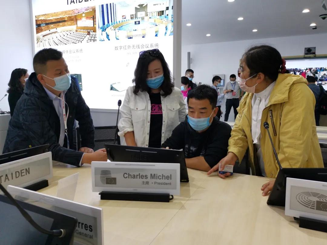 TAIDEN智慧教室系统引爆长沙高博会