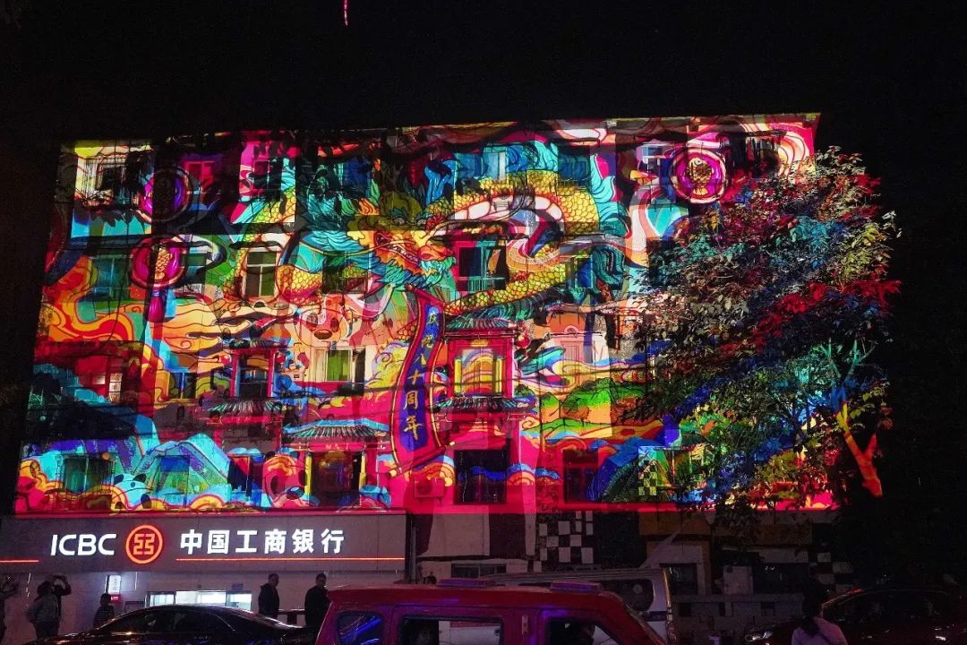 这可能是十月份最好看的一场灯光秀!