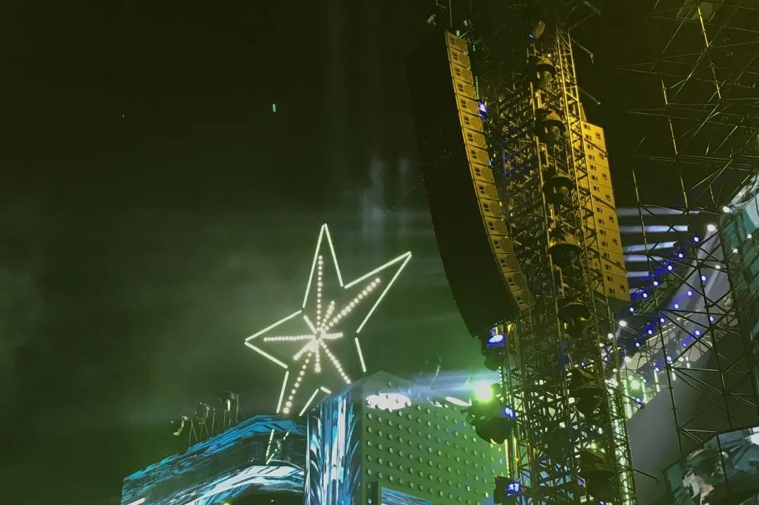 “中国好声音2020巅峰之夜”携同d&b旗舰SL-系列亮相武汉，致敬英雄城市