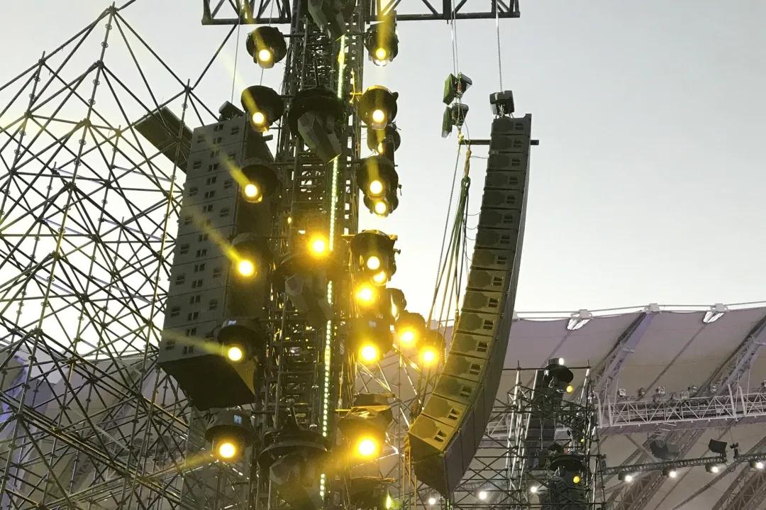 “中国好声音2020巅峰之夜”携同d&b旗舰SL-系列亮相武汉，致敬英雄城市