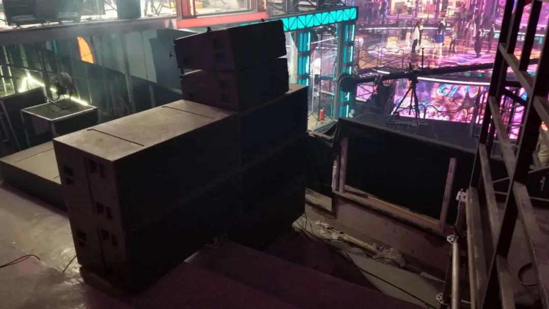 双十一晚会四大卫视大比拼，幕后灯光音响设备哪家强？