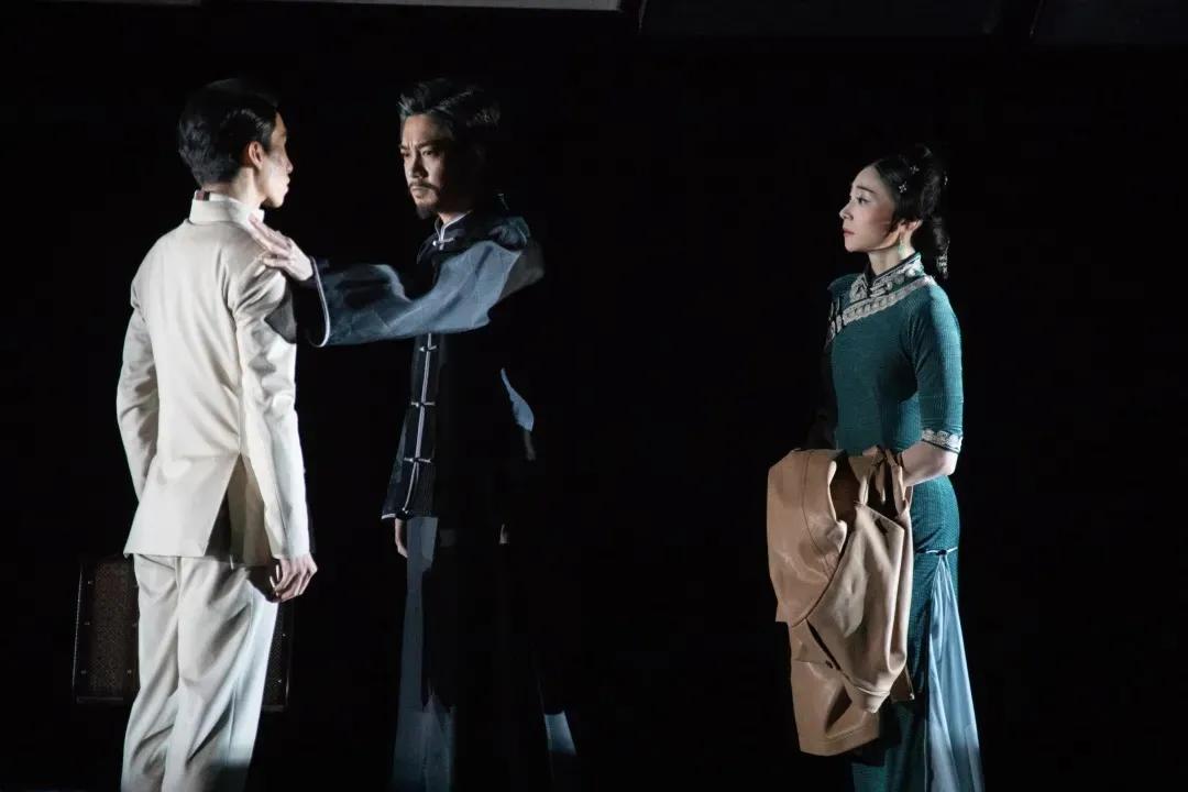 CKC鹏林丨广东歌舞剧院最新力作《岭南秋雨》在广东艺术剧院首演圆满落幕，百年荏苒热血不息