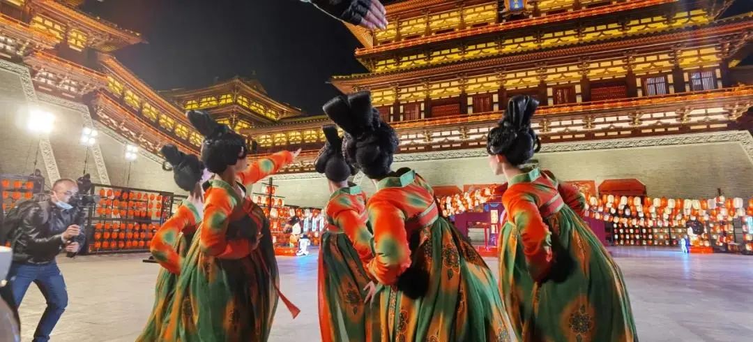 「河南博物院元宵奇妙夜」：灯火里的大唐盛世