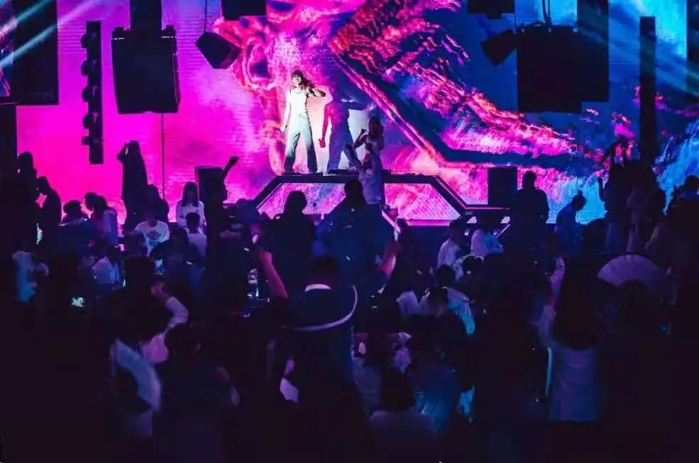 MORE LIVE CLUB：动听夜色，酒吧音频方案分享