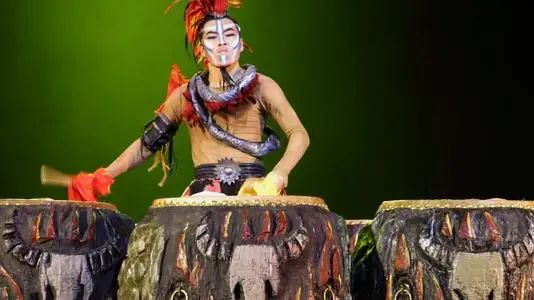张家界千年民俗大戏《魅力湘西》牛年首演-筑梦灯光带你体验神秘湘西！