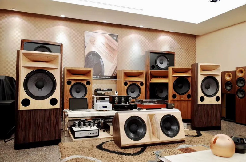 音箱摆位对声音影响真的大吗？很大！谈谈音响摆位