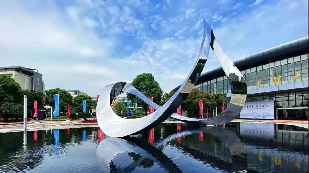上海师范大学附属罗店中学：音乐厅音频升级