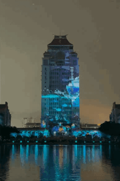 400台灯光肆意绽放！厦大百年校庆灯光秀惊艳朋友圈