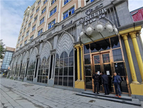 被拖欠工资和收不回款项哪个惨？卑微打工人在线追债……