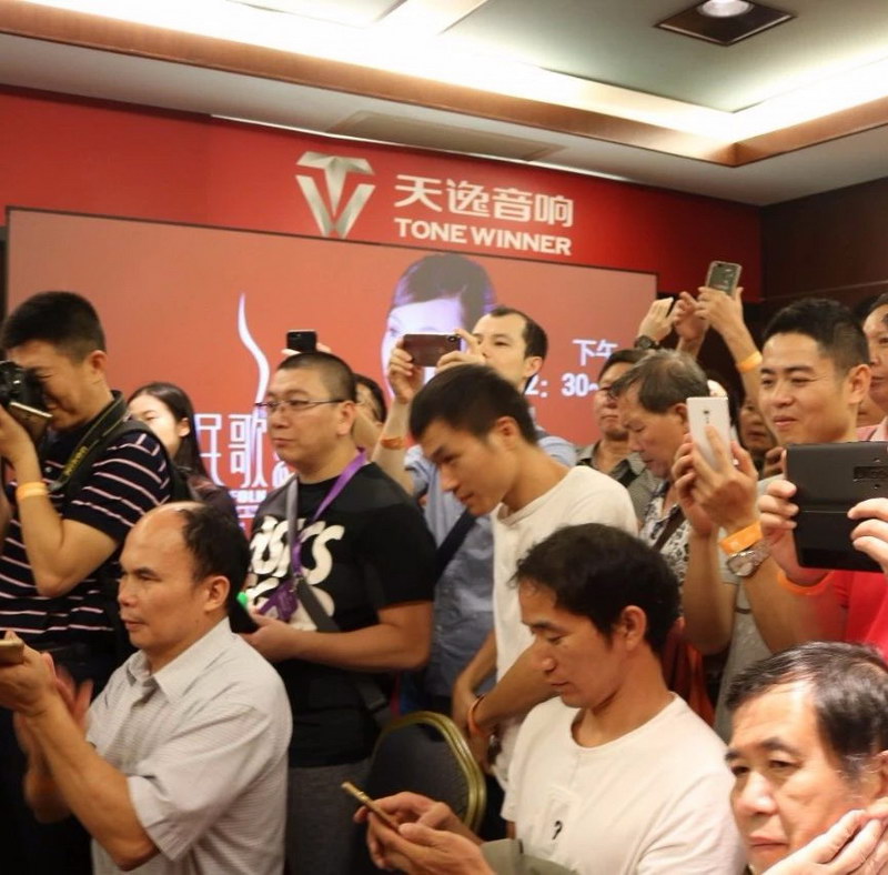 心灵歌者龚玥&天逸联名，10＋张CD免费送
