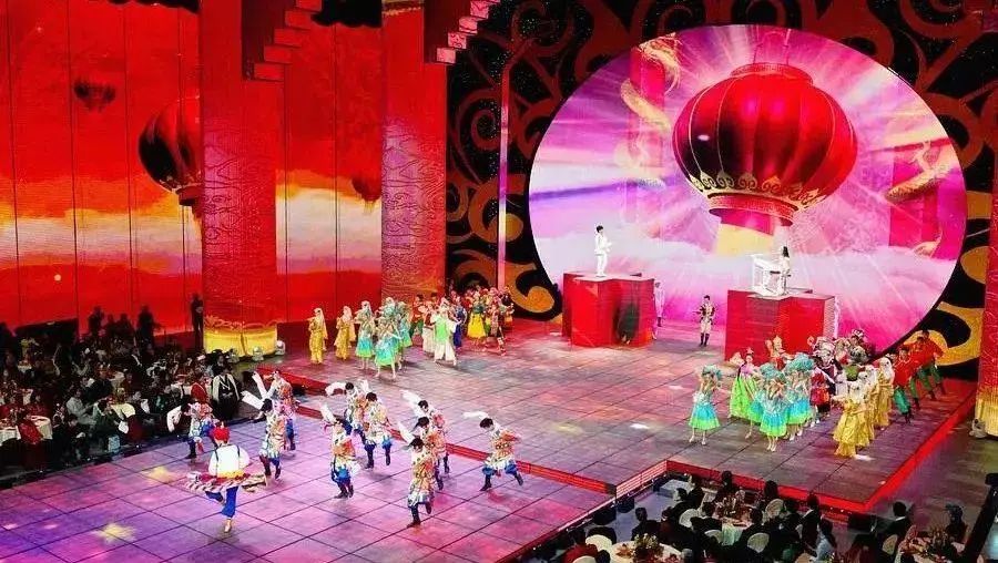 2021牛年春晚倒计时，舞美设计剧透来了！历年春晚舞台大盘点