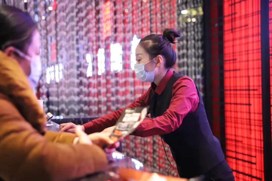飞利浦娱乐影音打造高调纯K随州店卓越音质