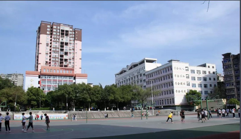 四川省南部县第二中学选用爵士龙双十线阵音箱系统