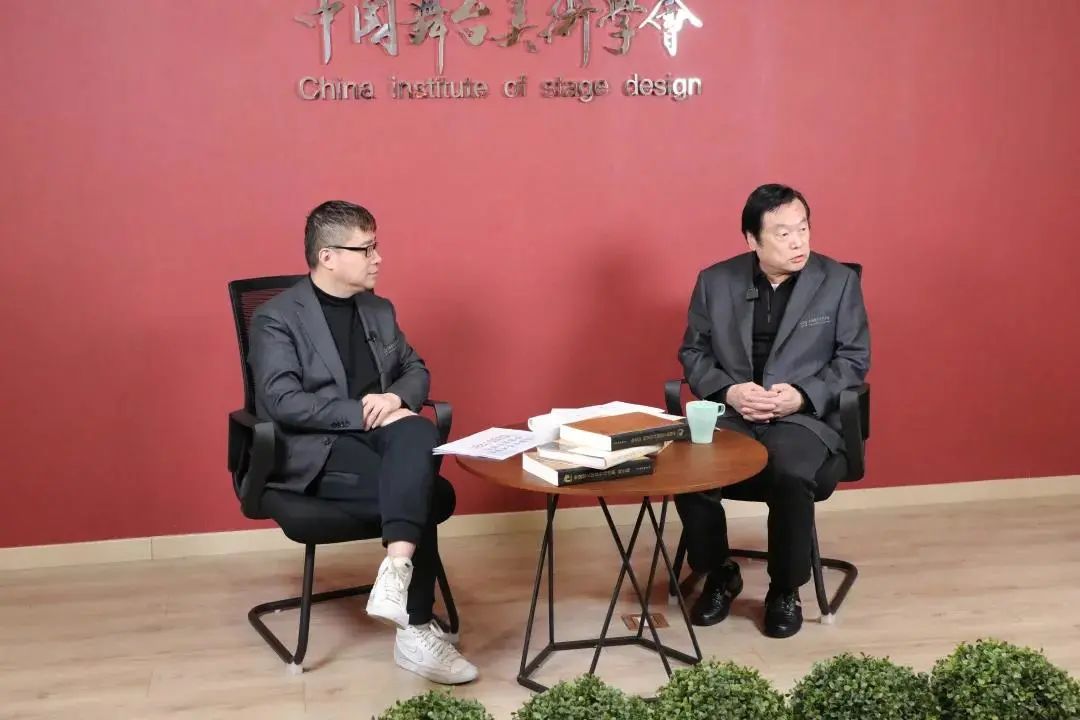 走进专家直播间，深度解析第四届中国舞台美术展