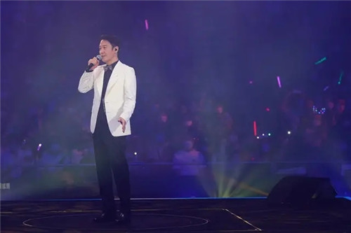 黎明阔别10年再踏红馆！ d&b KSL系统打造一连9场《Talk & Sing 2021红馆演唱会》