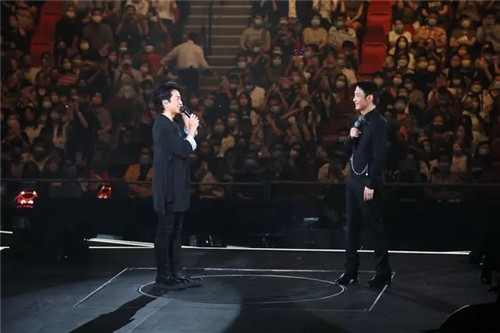 黎明阔别10年再踏红馆！ d&b KSL系统打造一连9场《Talk & Sing 2021红馆演唱会》