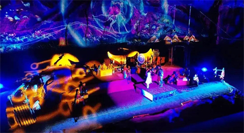 震撼！沉浸式梦幻山谷光影演绎《阿兰拉格达》