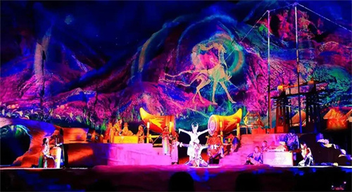 震撼！沉浸式梦幻山谷光影演绎《阿兰拉格达》