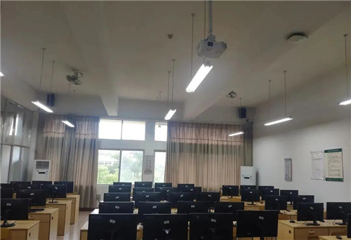 力卡【一师一麦扩声系统】协助高校打造多媒体教室