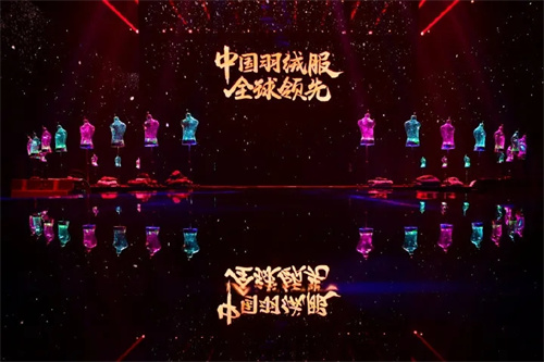 戏剧+秀场！这场舞台剧式的发布会着实“大胆”