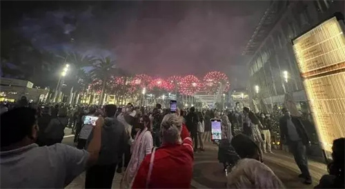 烟花、灯光秀......迪拜世博会中国馆这样点燃跨年气氛！