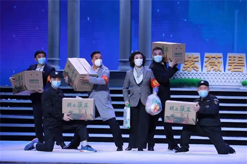 《滚烫的年华》首演，彩熠致敬抗疫英雄！