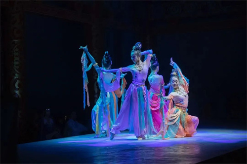 全国演出市场低迷的背后，这个万亿蓝海市场可挖掘