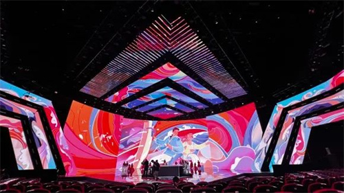 用视觉艺术诠释青年风采，央视五四晚会幕后制作解析