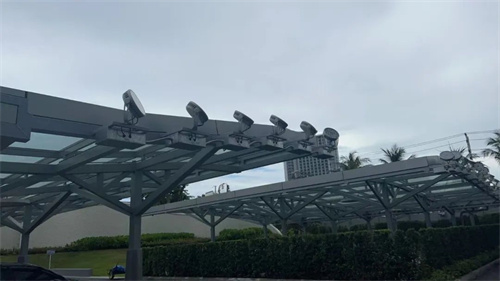 浩洋灯光点亮城市建筑——芭堤雅格兰德中心点空间酒店
