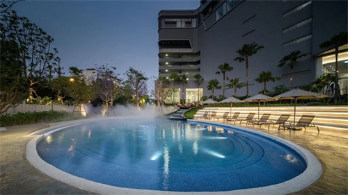 浩洋灯光点亮城市建筑——芭堤雅格兰德中心点空间酒店
