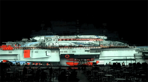 耀世“起航”：全球首场航空母舰投影秀赏析