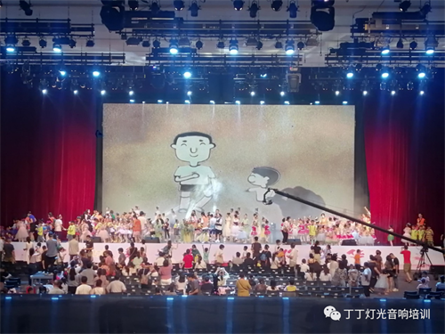 科技赋能|范亮老师参加2022年舞姿殿年度汇演