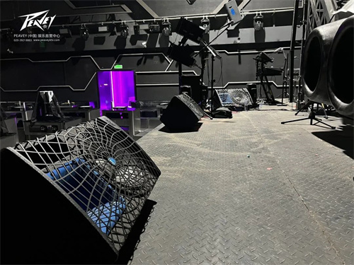 【PEAVEY娱乐】贵州LiveHouse＋电音集合派对酒吧