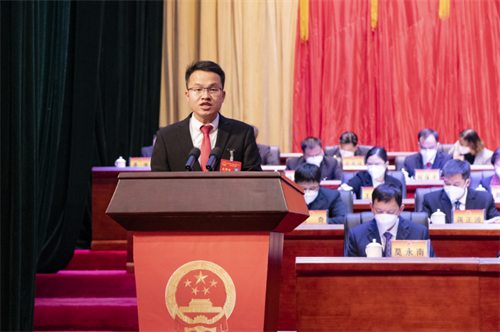 【聚焦两会】全国两会上的“中华之音”