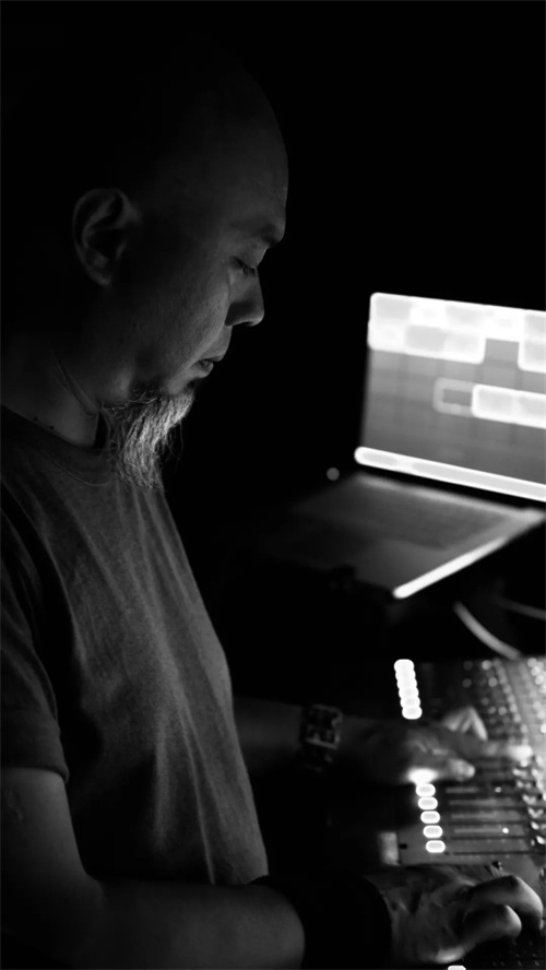 朴树乐队调音师郑去非亲身体验sE BL8话筒，震撼效果感叹连连！
