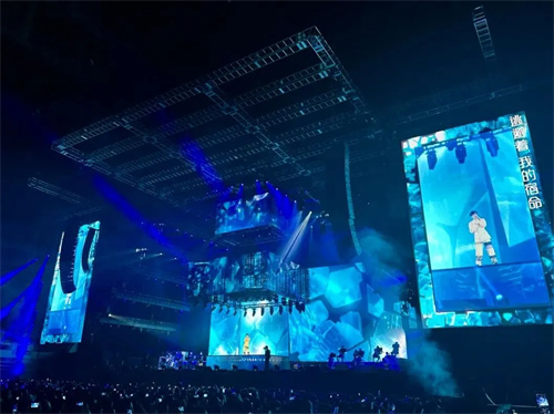 舞美扩声燃爆全场！“情歌教父”周传雄演唱会震撼揭秘！