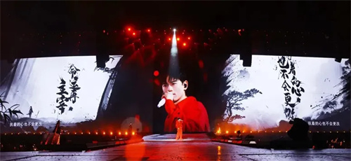 音乐绝美共舞，燃爆现场！张杰2024巡回演唱会有何创新突破？