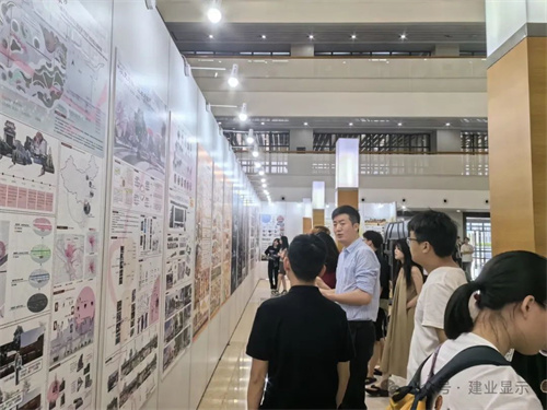 建业显示助力广东财经大学艺术与设计学院“迭代与重构”2024届本科毕业设计展