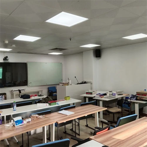TECNARE为暨南大学经济学院教师会议室提供扩声系统