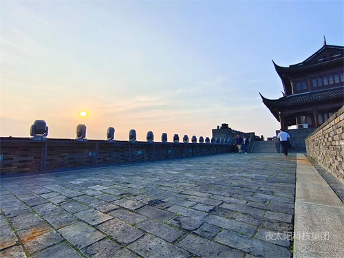 夜太阳助力苏州古城楼灯光秀燃爆全城