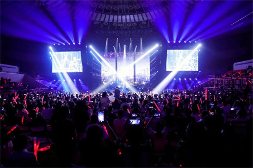 声扬VCL扩声系统护航2024群硕步阳半山半岛光辉经典传奇演唱会现场！